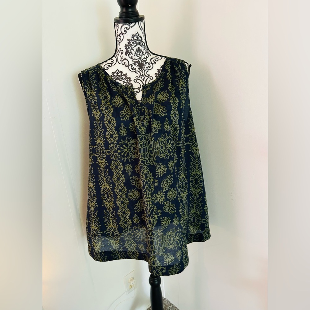 Liz Lange Maternity Navy Blue Green Split Crew Neck Sleeveless Chiffon Top